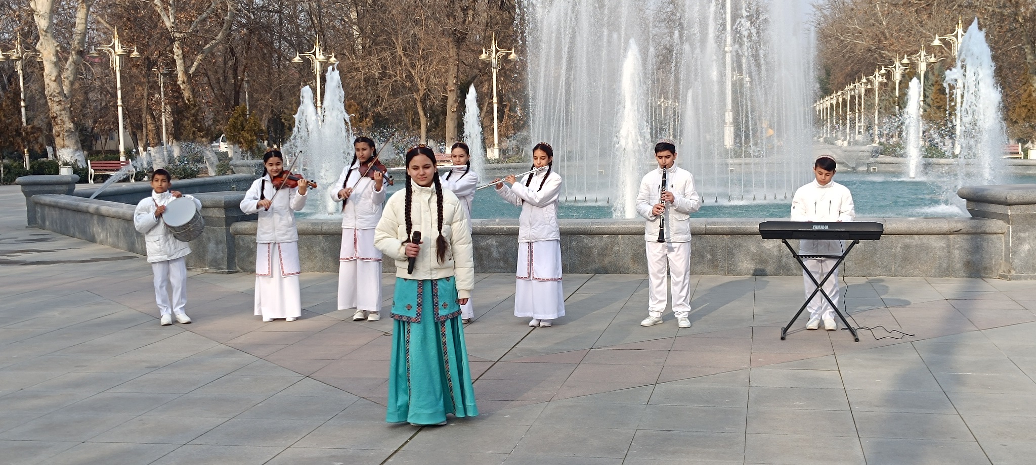 Baýramçylyk konsertinden pursatlar